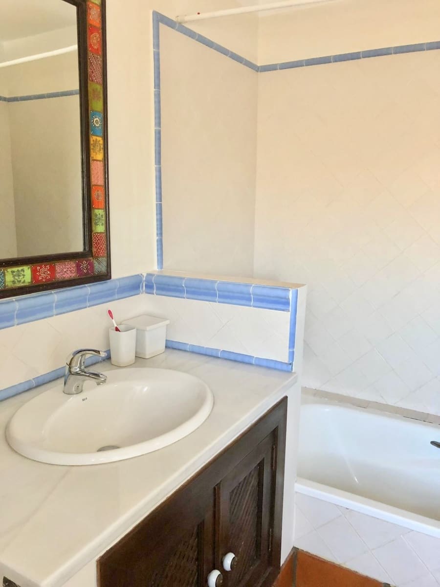 4 soverom Hus til salgs i San Pedro de Alcantara med svømmebasseng garasje - € 990 000 (Ref: 8801435)