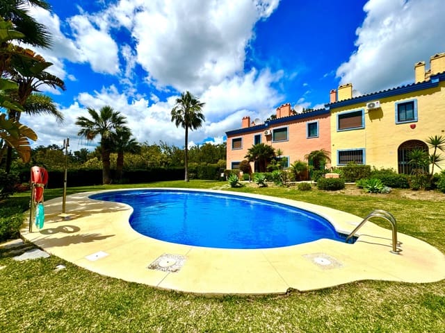 3 soveværelse Byhus til salg i Castillo de la Duquesa, Manilva med swimmingpool garage - € 285.000 (Ref: 8817257)