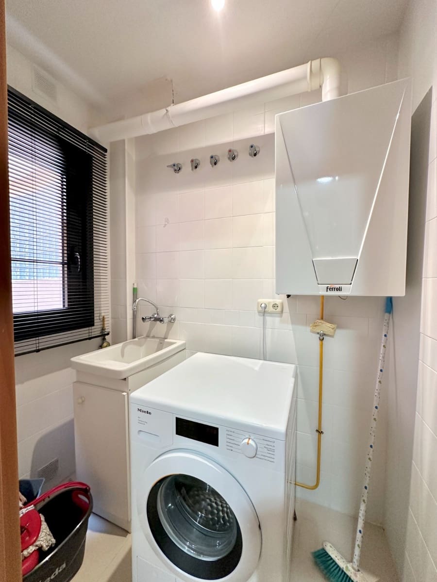 2 soveværelse Lejlighed til salg i Marbella med swimmingpool garage - € 760.000 (Ref: 8824823)