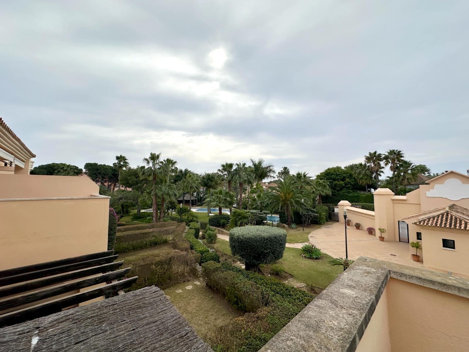 2 soveværelse Lejlighed til salg i Marbella med swimmingpool garage - € 760.000 (Ref: 8824823)