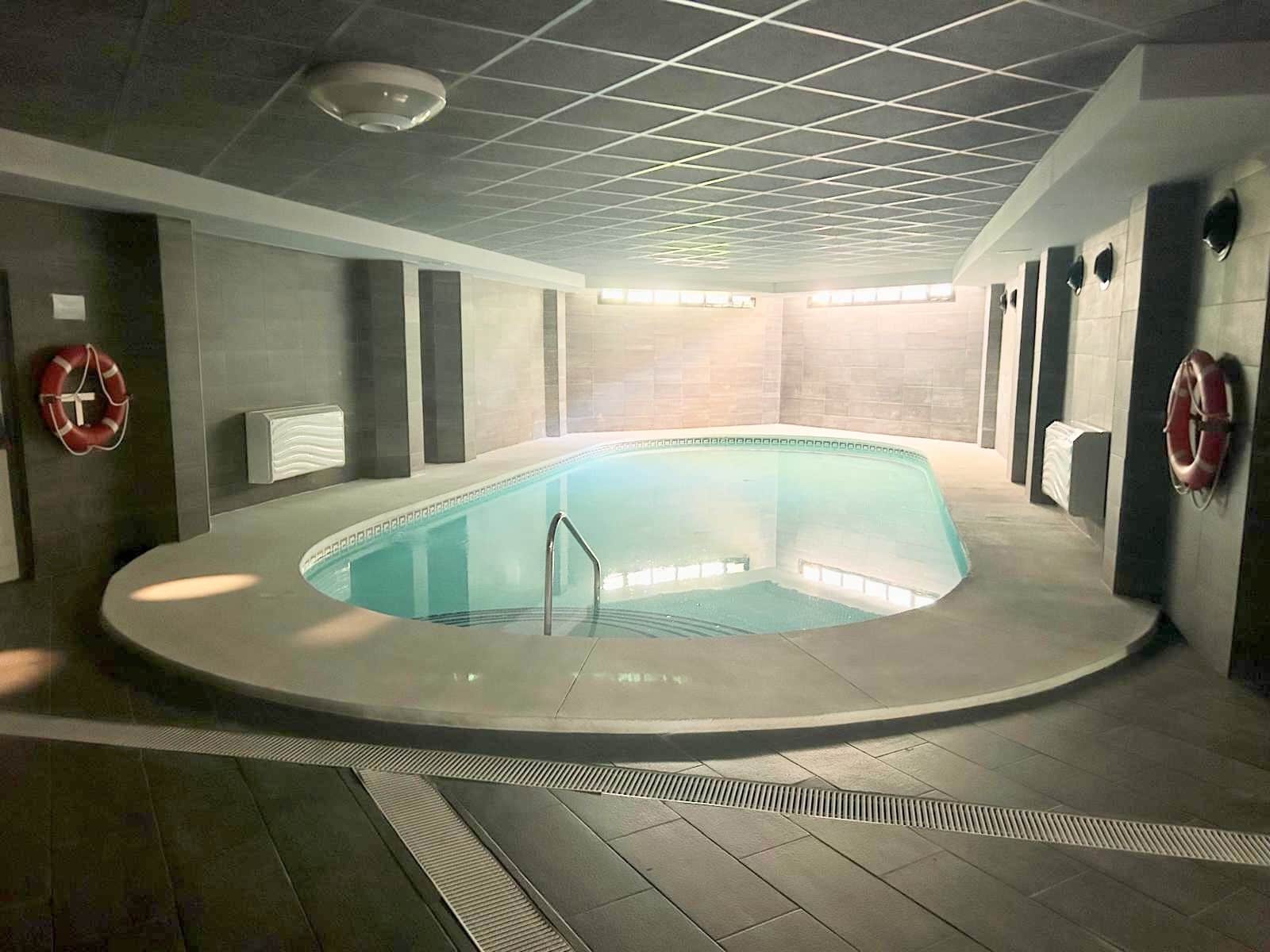 2 soveværelse Lejlighed til salg i Marbella med swimmingpool garage - € 760.000 (Ref: 8824823)