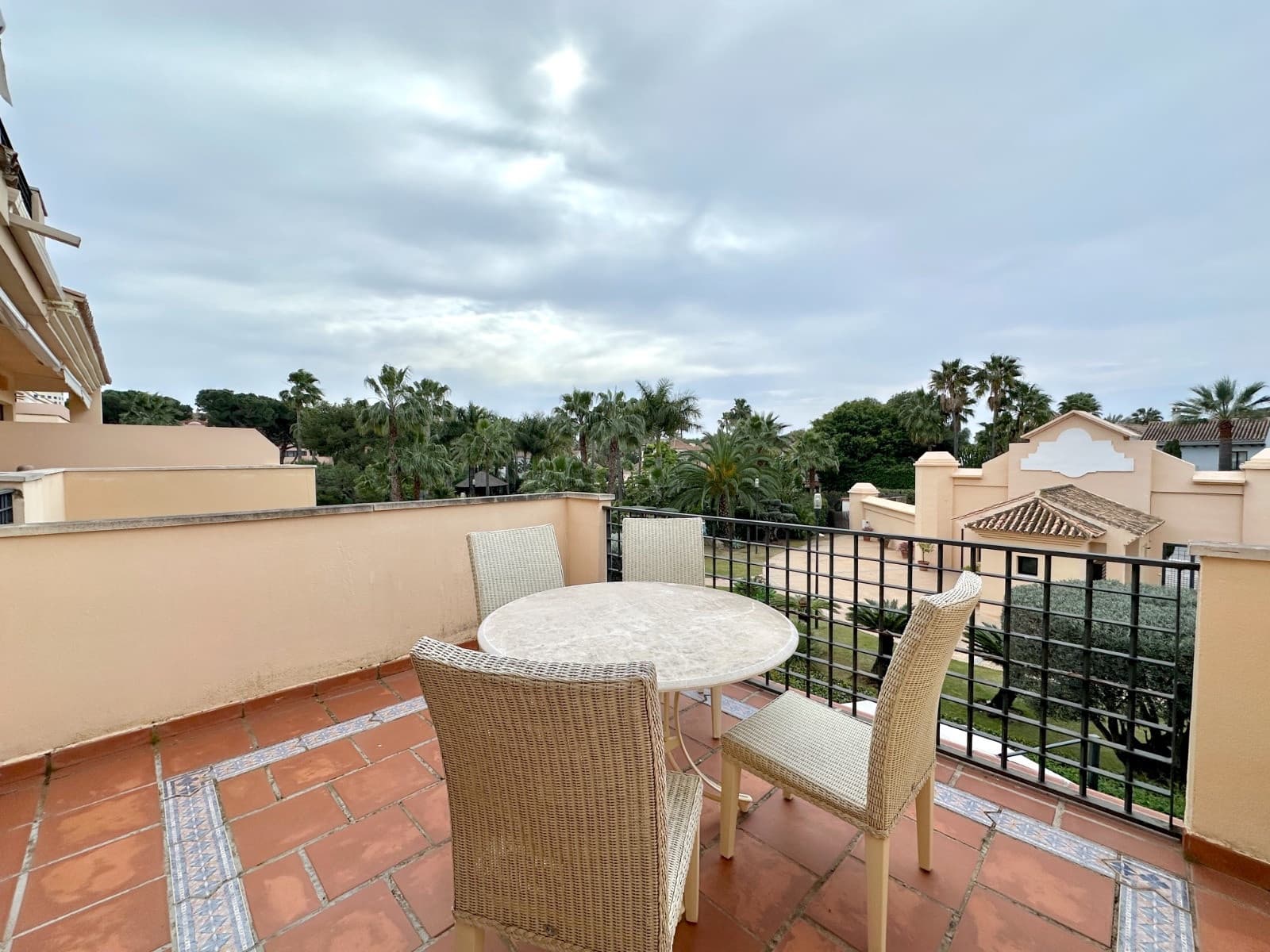 2 soveværelse Lejlighed til salg i Marbella med swimmingpool garage - € 760.000 (Ref: 8824823)