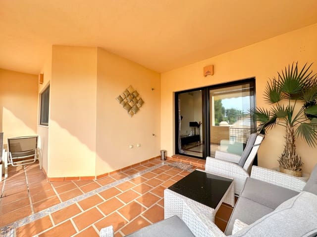 2 soveværelse Lejlighed til salg i Puerto Banus, Marbella med swimmingpool garage - € 760.000 (Ref: 8824823)