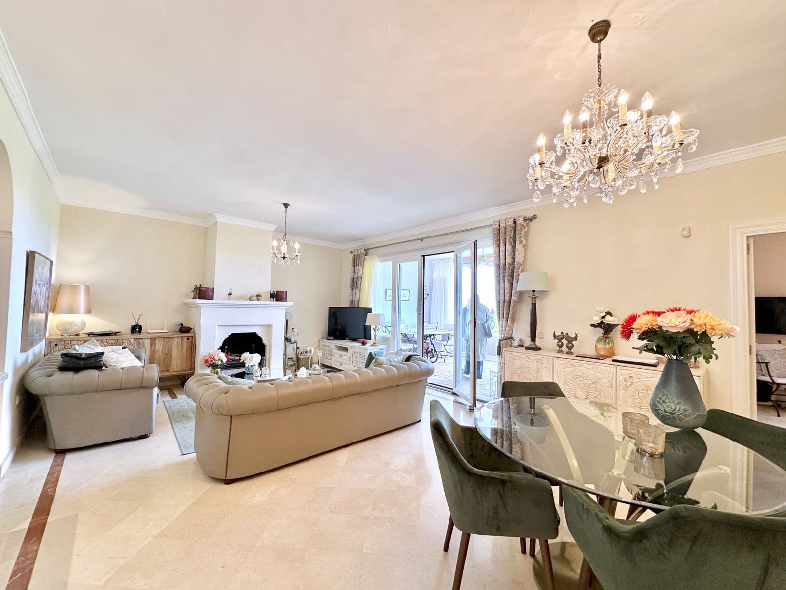 2 bedroom Apartment for sale in Casares with pool garage - € 499,000 (Ref: 8838404)