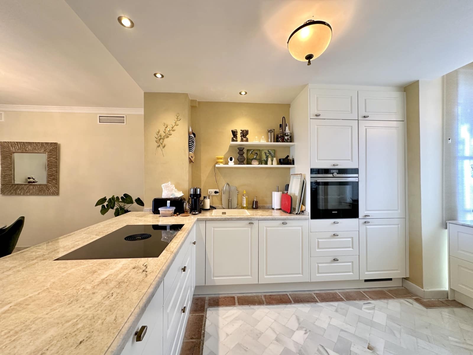 2 bedroom Apartment for sale in Casares with pool garage - € 499,000 (Ref: 8838404)