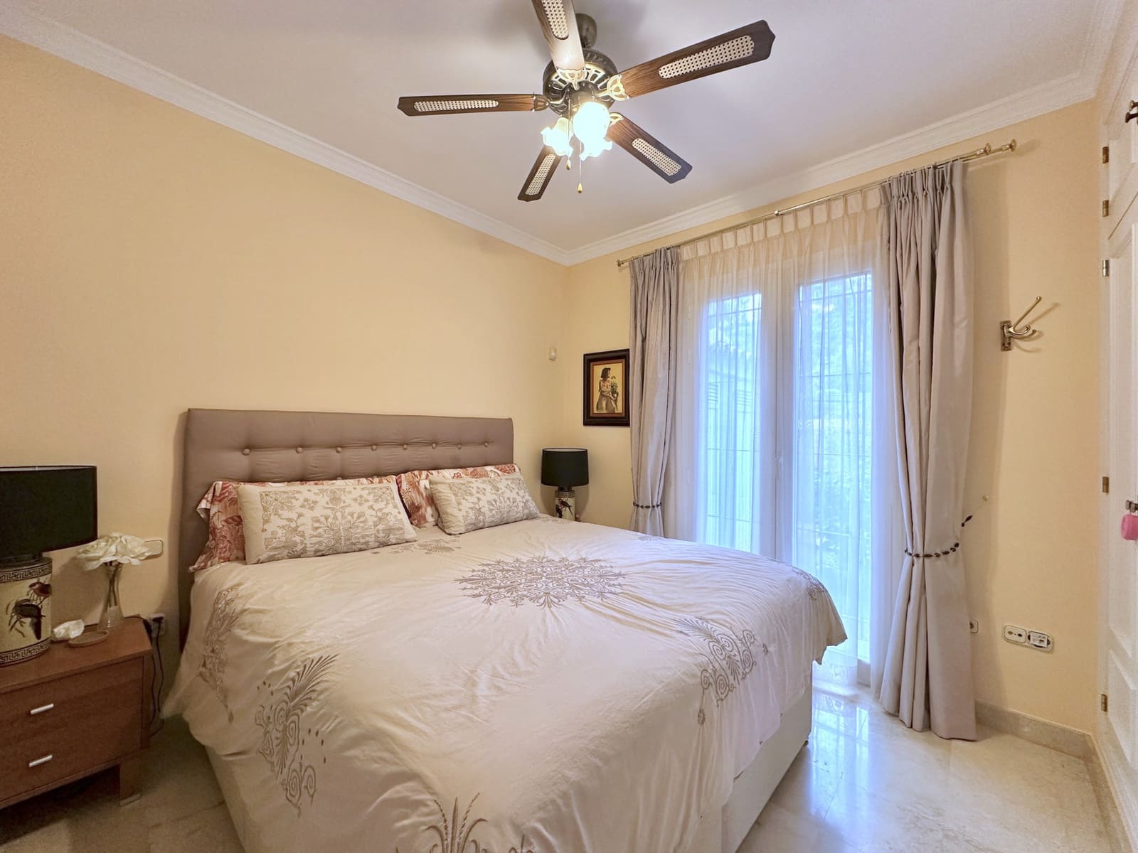 2 bedroom Apartment for sale in Casares with pool garage - € 499,000 (Ref: 8838404)