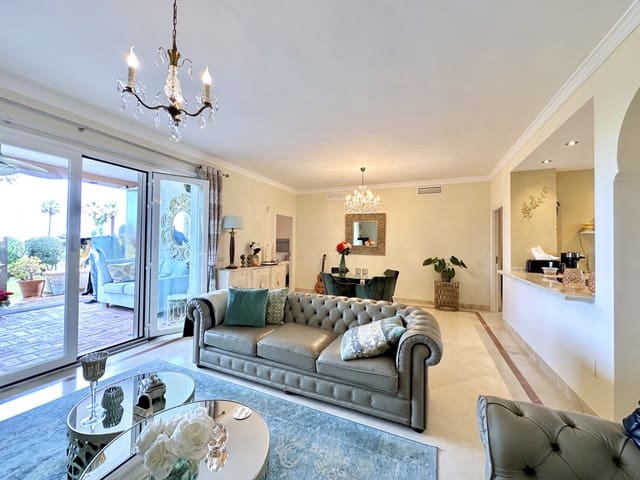 Apartamento de 2 habitaciones en Bahia de Casares, Casares en venta con piscina garaje - 499.000 € (Ref: 8838404)