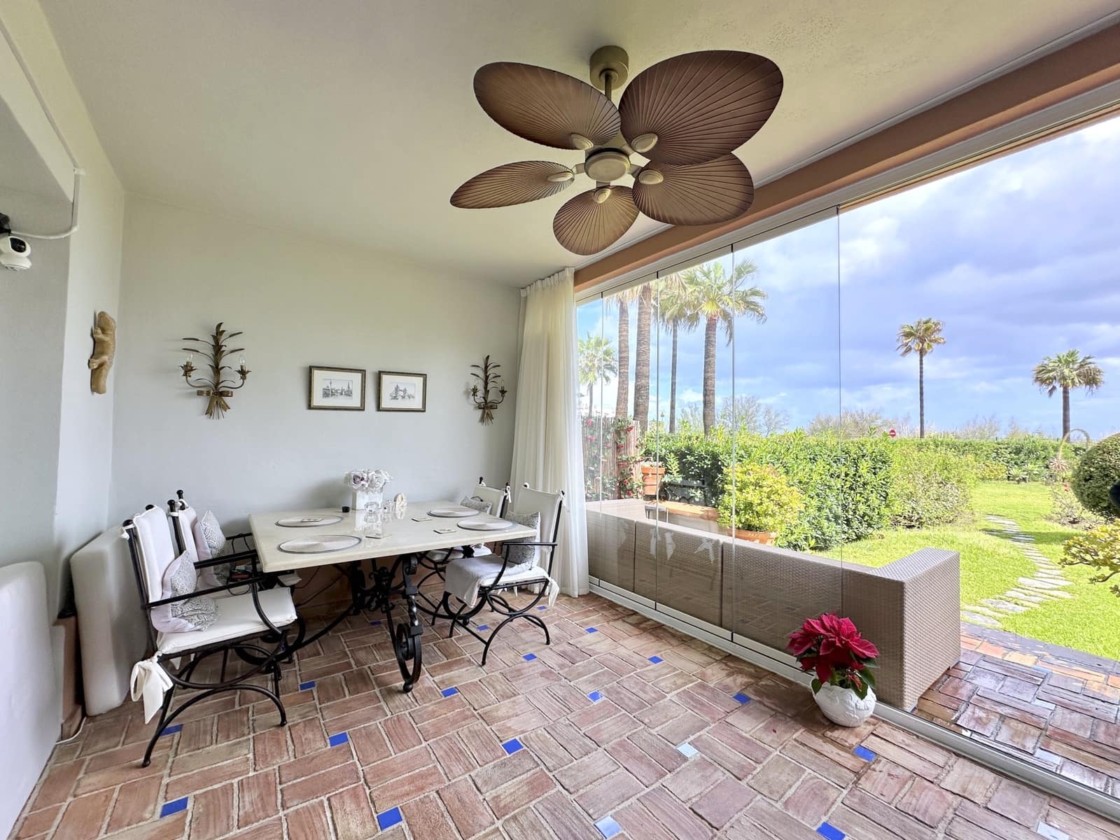 2 bedroom Apartment for sale in Casares with pool garage - € 499,000 (Ref: 8838404)