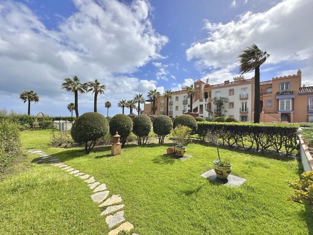 Apartamento de 2 habitaciones en Bahia de Casares, Casares en venta con piscina garaje - 499.000 € (Ref: 8838404)