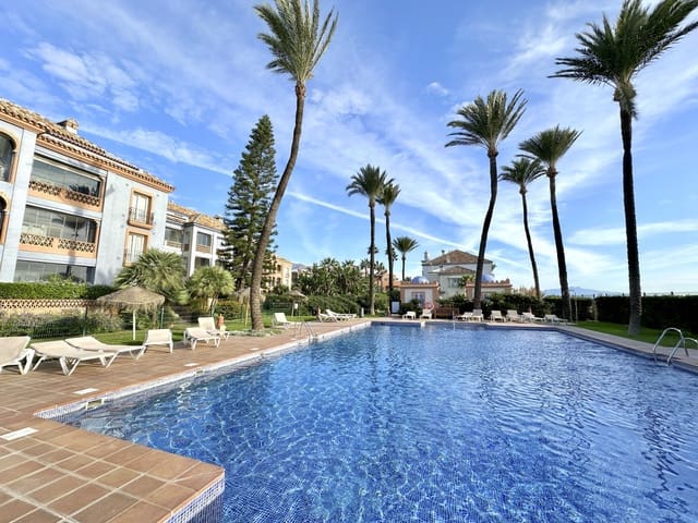 Apartamento de 2 habitaciones en Bahia de Casares, Casares en venta con piscina garaje - 499.000 € (Ref: 8838404)