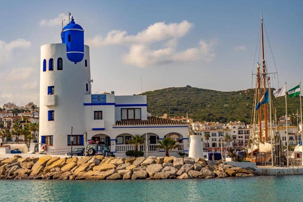 2 sypialnia Apartament na sprzedaż w La Duquesa / Puerto de la Duquesa - 296 970 € (Ref: 8840796)