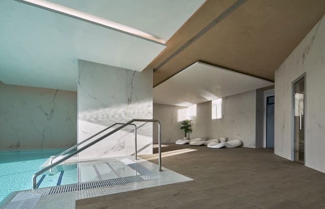 2 chambre Penthouse à vendre à La Concha - Resina Golf, Estepona avec piscine garage - 521 000 € (Ref: 8885865)