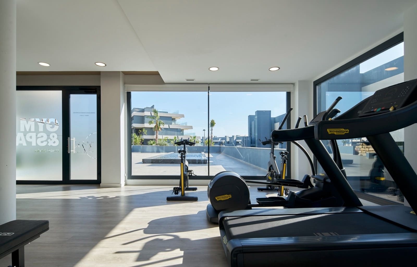 2 soverom Penthouse til salgs i Estepona med svømmebasseng garasje - € 521 000 (Ref: 8885865)