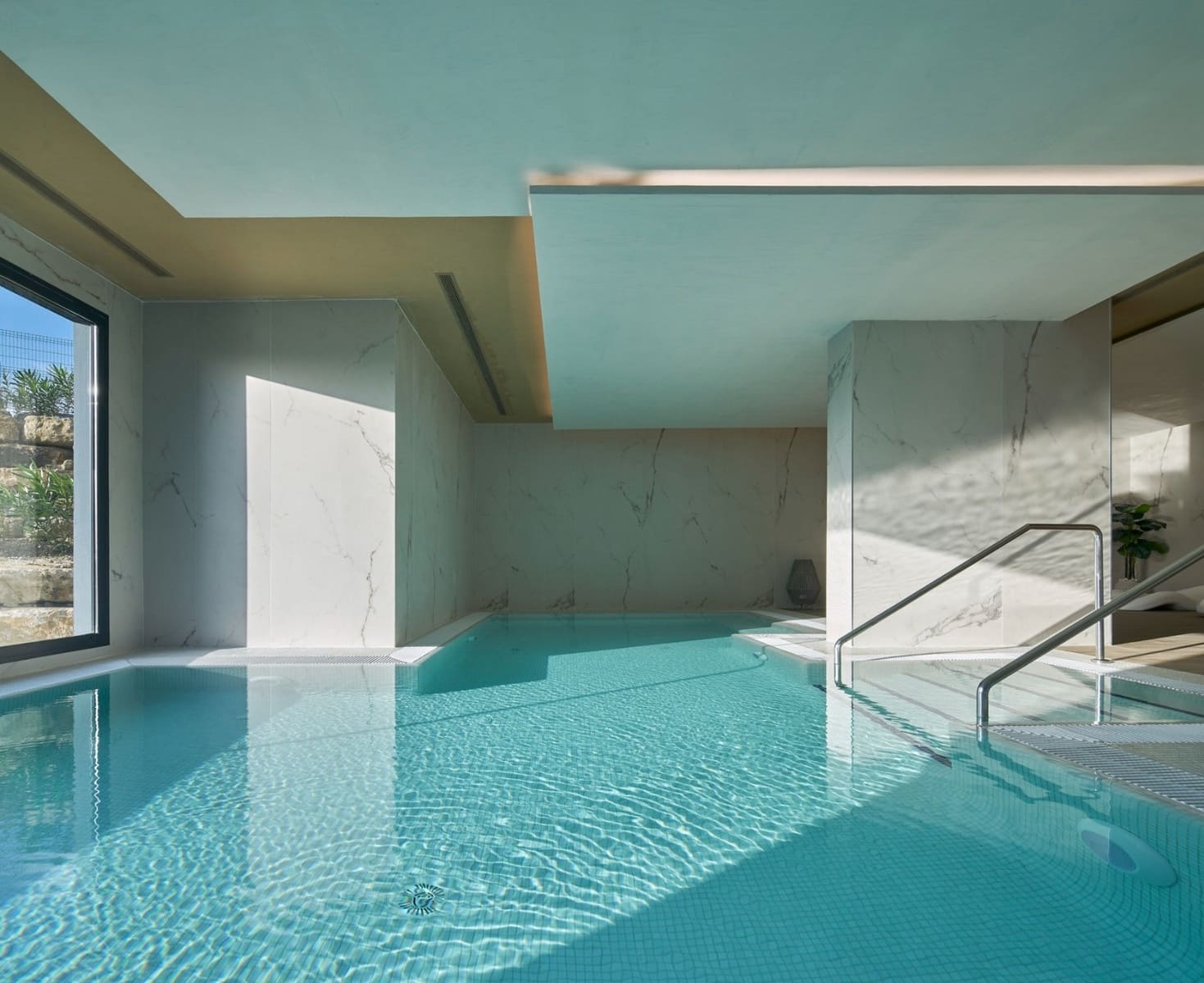 2 soverom Penthouse til salgs i Estepona med svømmebasseng garasje - € 521 000 (Ref: 8885865)