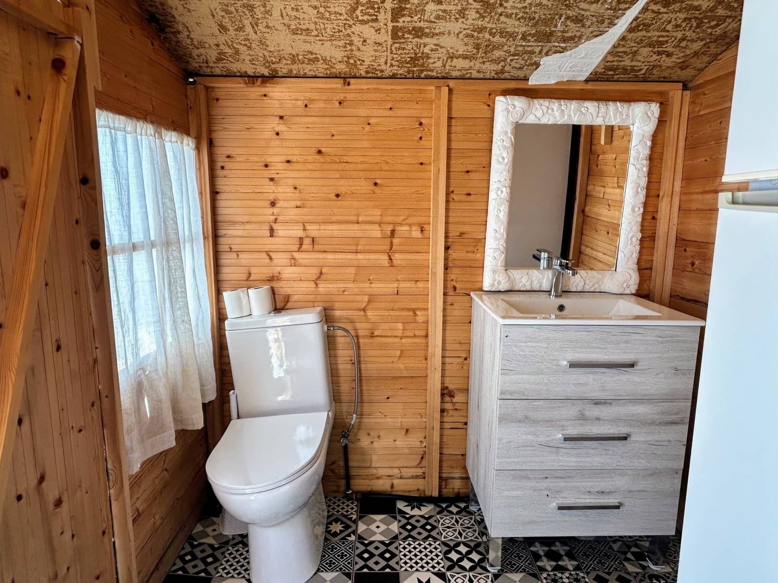 2 slaapkamer Finca/Landhuis te koop in Estepona met zwembad garage - € 550.000 (Ref: 8917784)