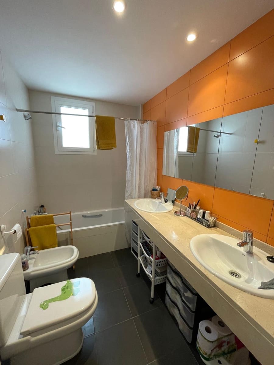 2 slaapkamer Appartement te koop in Estepona met zwembad garage - € 235.000 (Ref: 8929800)