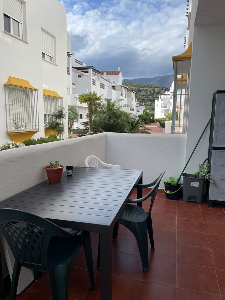 2 slaapkamer Appartement te koop in Estepona met zwembad garage - € 235.000 (Ref: 8929800)
