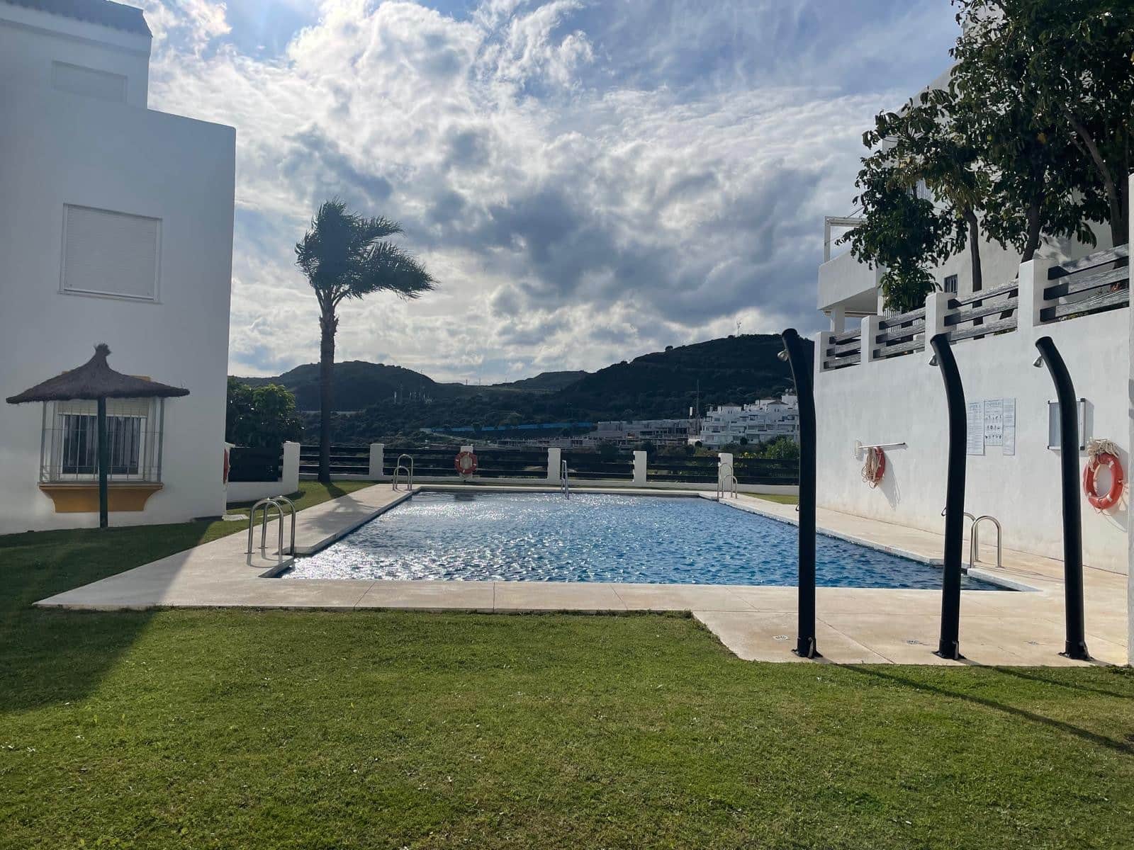 2 slaapkamer Appartement te koop in Estepona met zwembad garage - € 235.000 (Ref: 8929800)