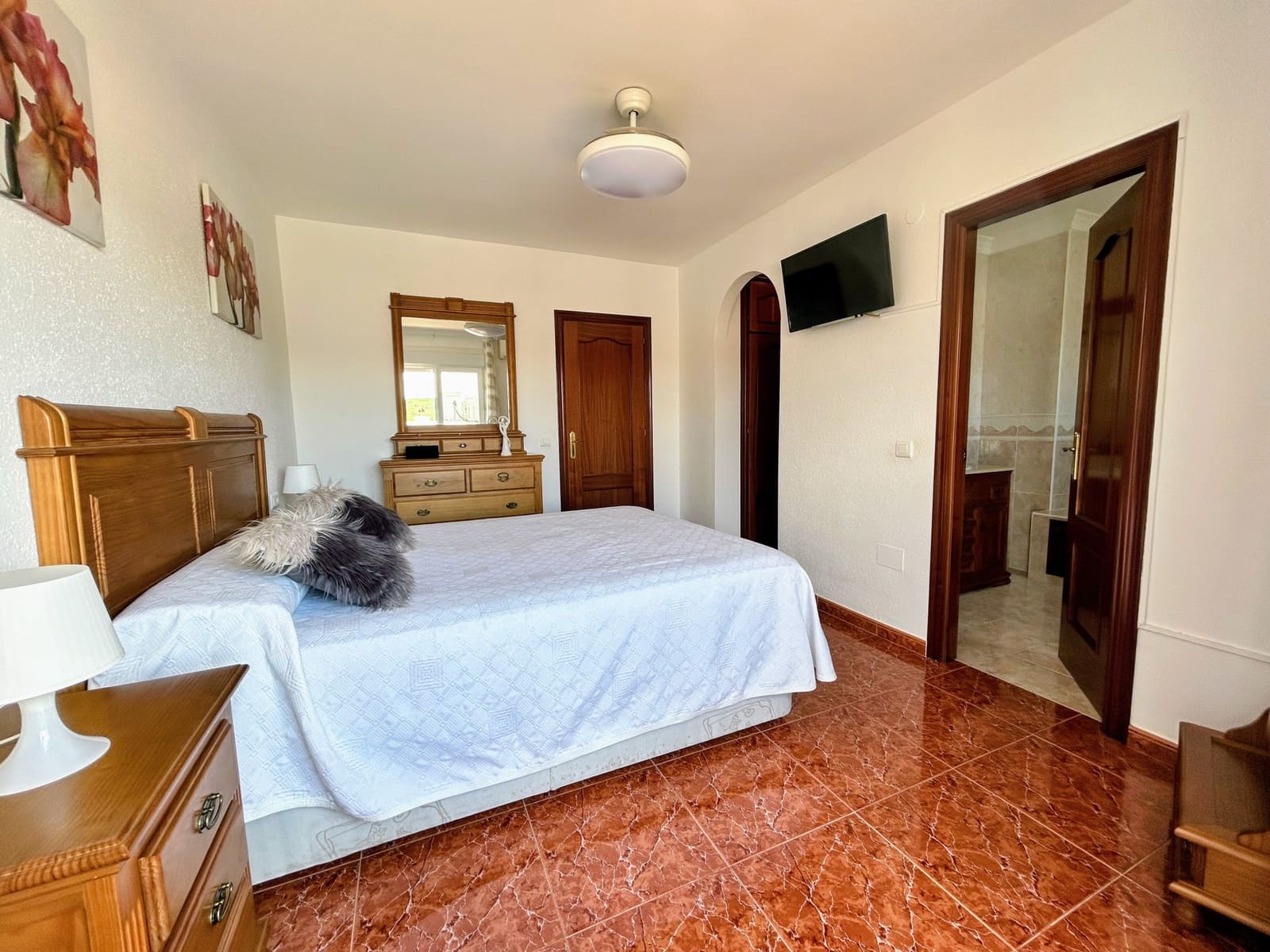 3 Zimmer Haus zu verkaufen in Estepona mit Garage - 560.000 € (Ref: 8935106)