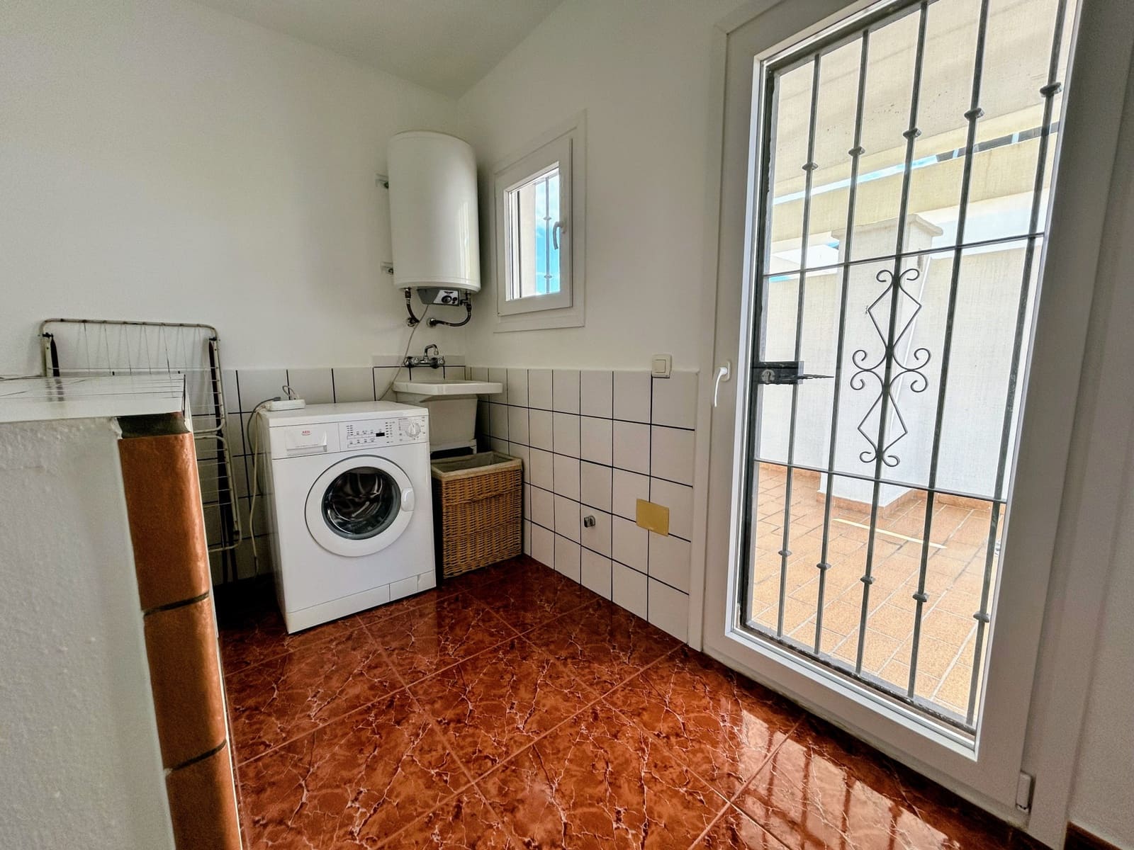 3 Zimmer Haus zu verkaufen in Estepona mit Garage - 560.000 € (Ref: 8935106)