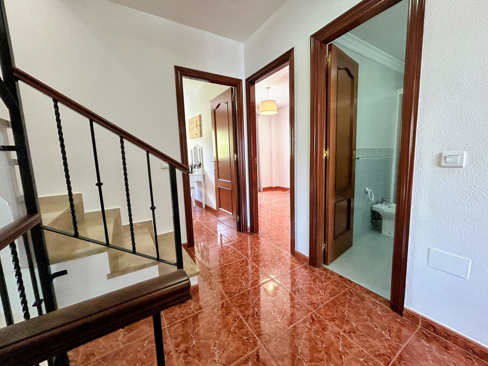 3 Zimmer Haus zu verkaufen in Estepona mit Garage - 560.000 € (Ref: 8935106)