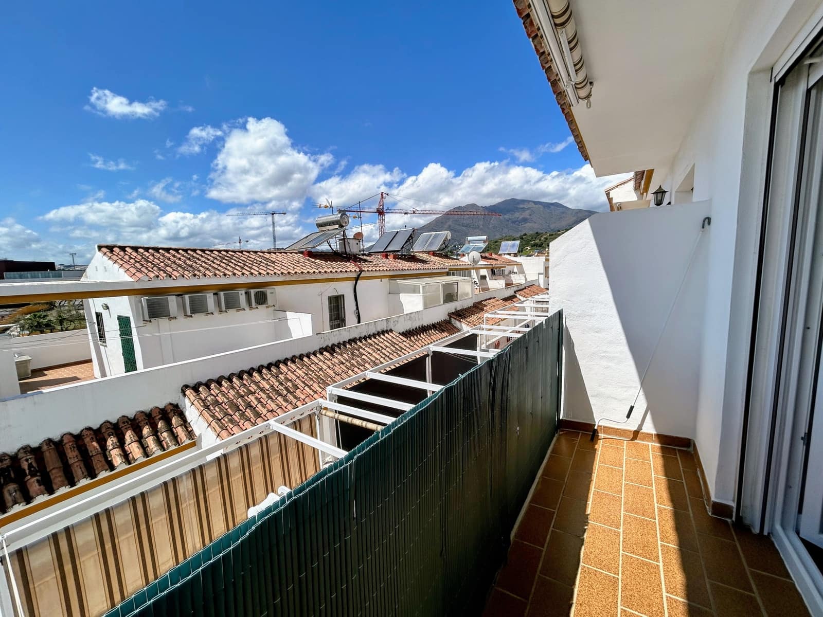 3 bedroom Townhouse for sale in Estepona with garage - € 560,000 (Ref: 8935106)