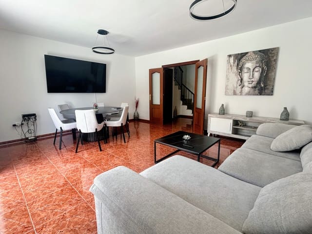 3 quarto Casa em Banda para venda em Zona Calvario, Estepona com garagem - 560 000 € (Ref: 8935106)