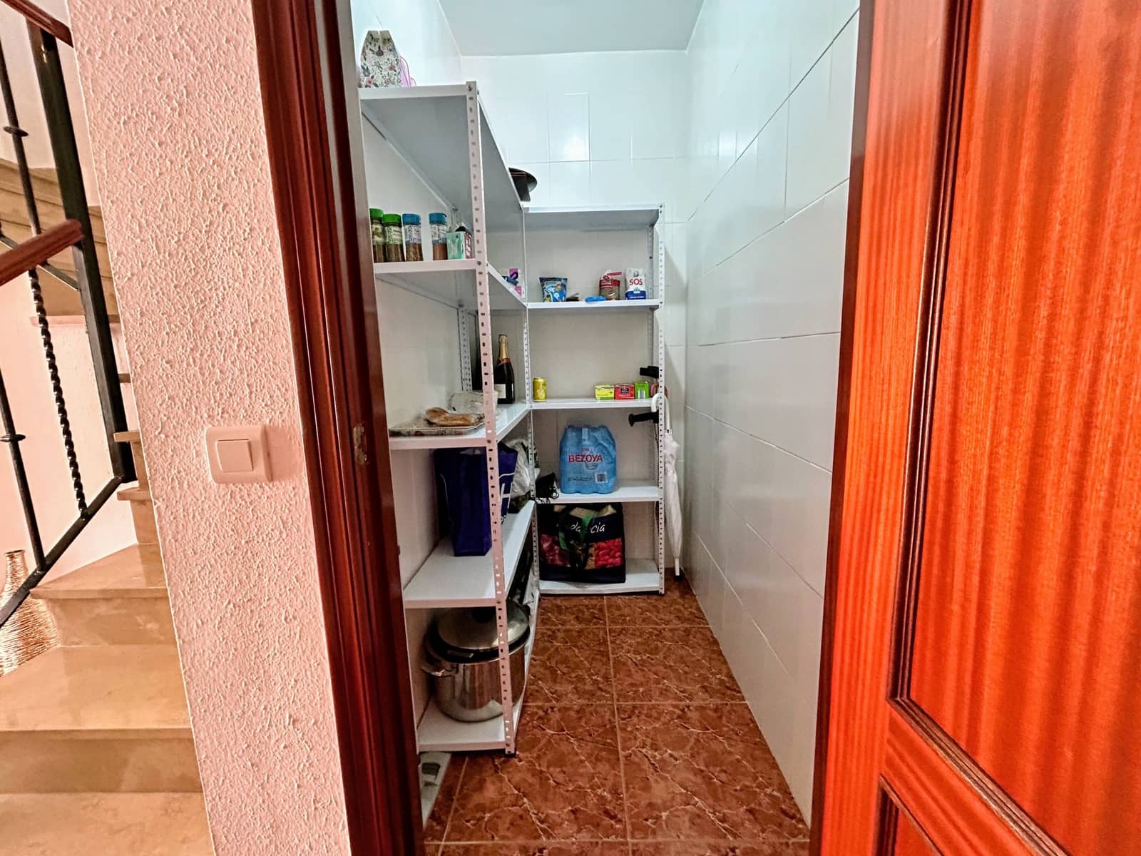 3 bedroom Townhouse for sale in Estepona with garage - € 560,000 (Ref: 8935106)