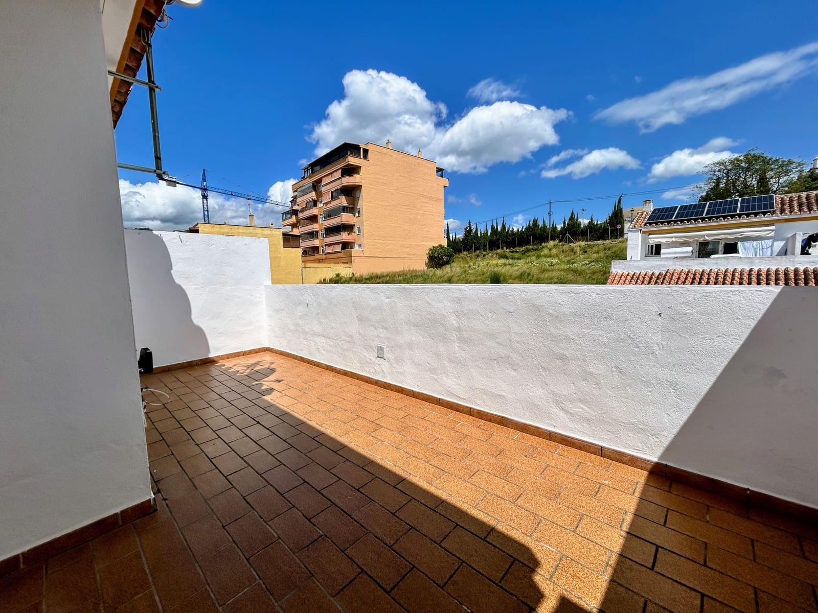 3 bedroom Townhouse for sale in Estepona with garage - € 560,000 (Ref: 8935106)