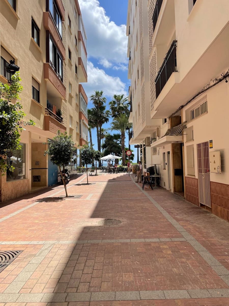 2 soveværelse Lejlighed til salg i Estepona - € 325.000 (Ref: 8976018)