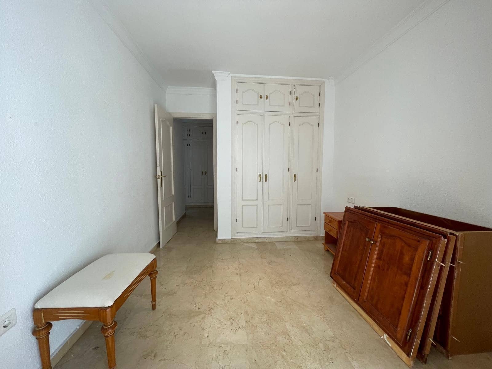 2 soveværelse Lejlighed til salg i Estepona - € 325.000 (Ref: 8976018)