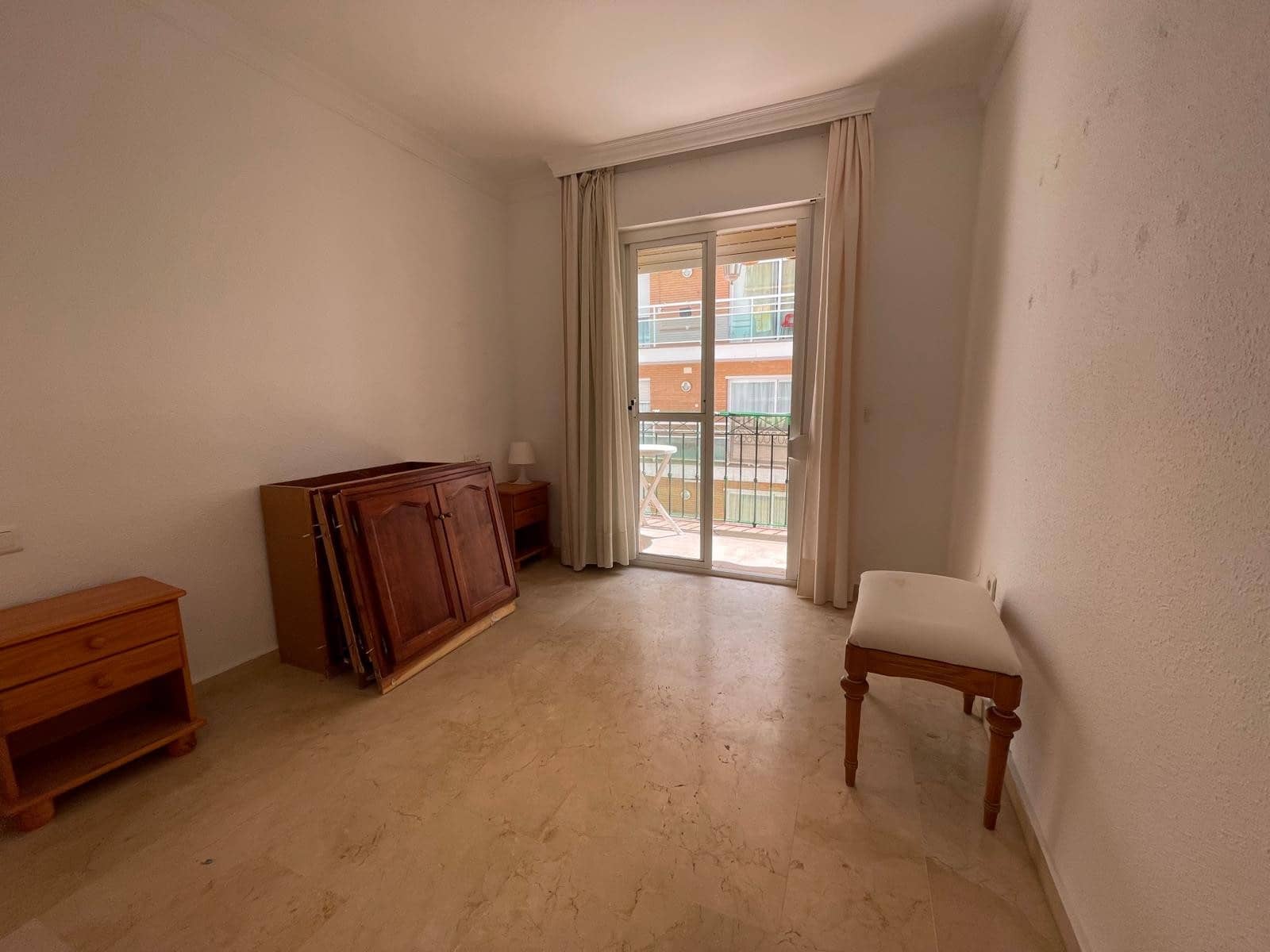 2 soveværelse Lejlighed til salg i Estepona - € 325.000 (Ref: 8976018)