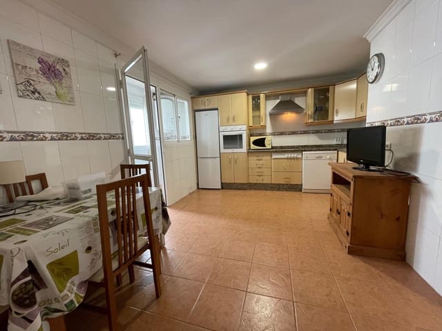 2 chambre Appartement à vendre à Puerto de Estepona, Estepona - 325 000 € (Ref: 8976018)