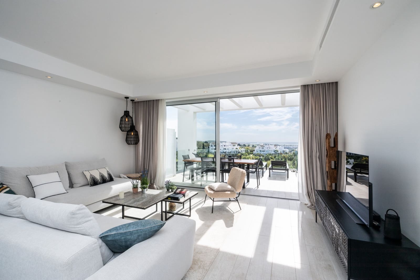 2 Zimmer Apartment zu verkaufen in Casares mit Pool Garage - 620.000 € (Ref: 9001215)