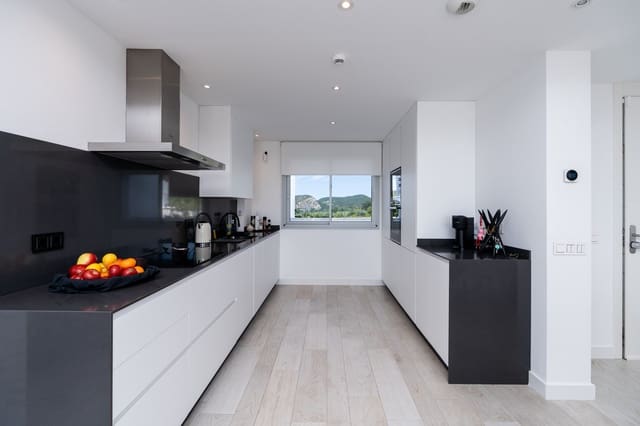 2 soverom Leilighet til salgs i Casares Pueblo, Casares med svømmebasseng garasje - € 600 000 (Ref: 9001215)