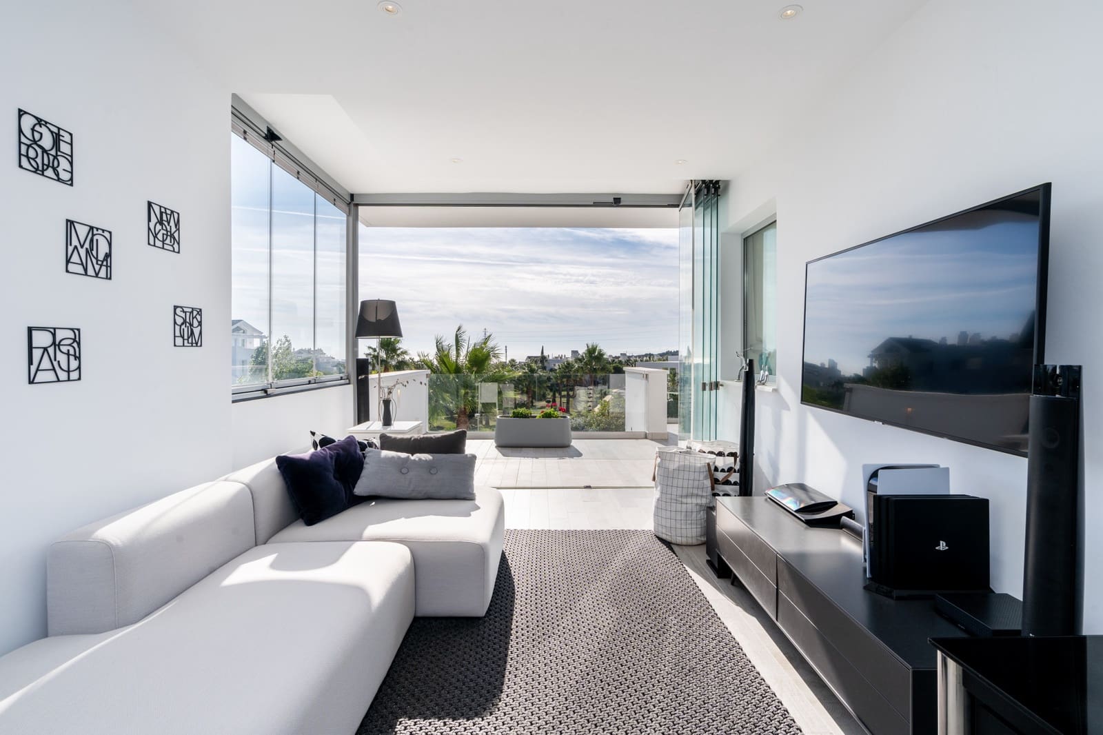 3 soverom Leilighet til salgs i Casares med svømmebasseng garasje - € 790 000 (Ref: 9001217)