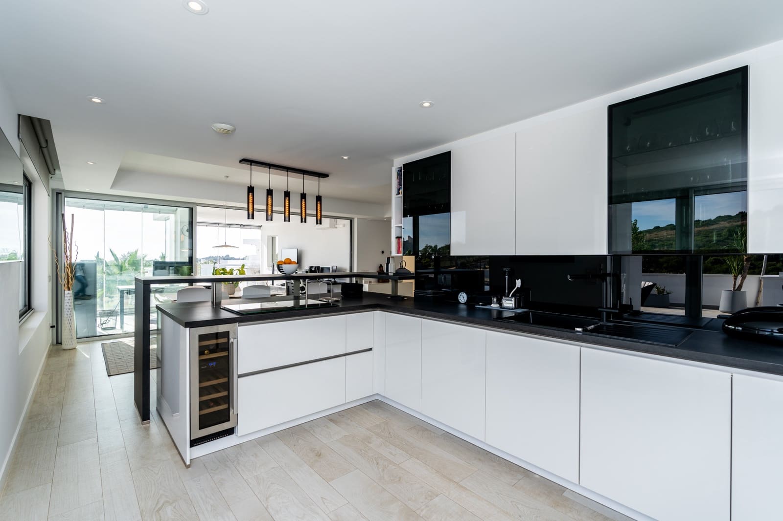 3 soverom Leilighet til salgs i Casares med svømmebasseng garasje - € 790 000 (Ref: 9001217)