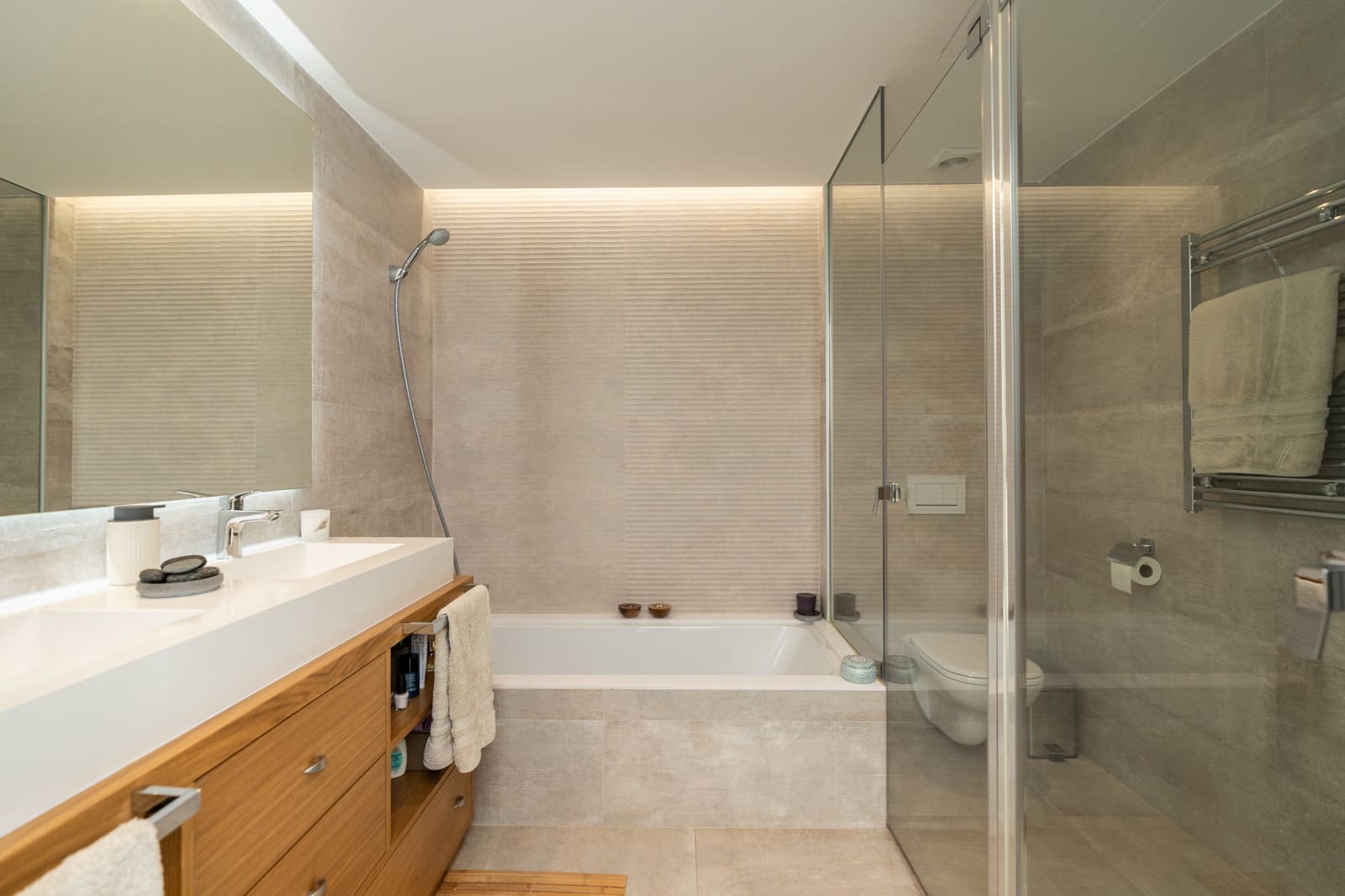 3 soverom Leilighet til salgs i Casares med svømmebasseng garasje - € 790 000 (Ref: 9001217)