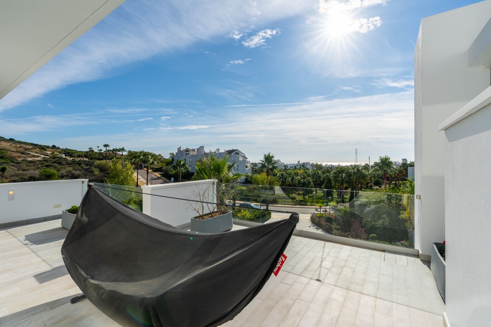 3 soverom Leilighet til salgs i Casares med svømmebasseng garasje - € 790 000 (Ref: 9001217)