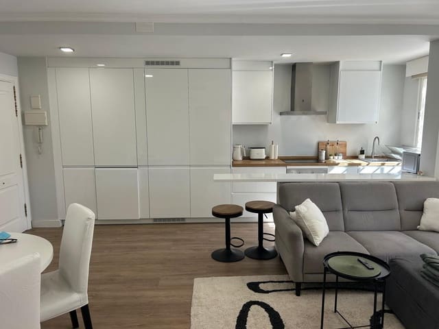 1 bedroom Apartment for rent in Rodeo Alto - Guadaiza - La Campana, Marbella with pool - € 1,700 (Ref: 9005169)