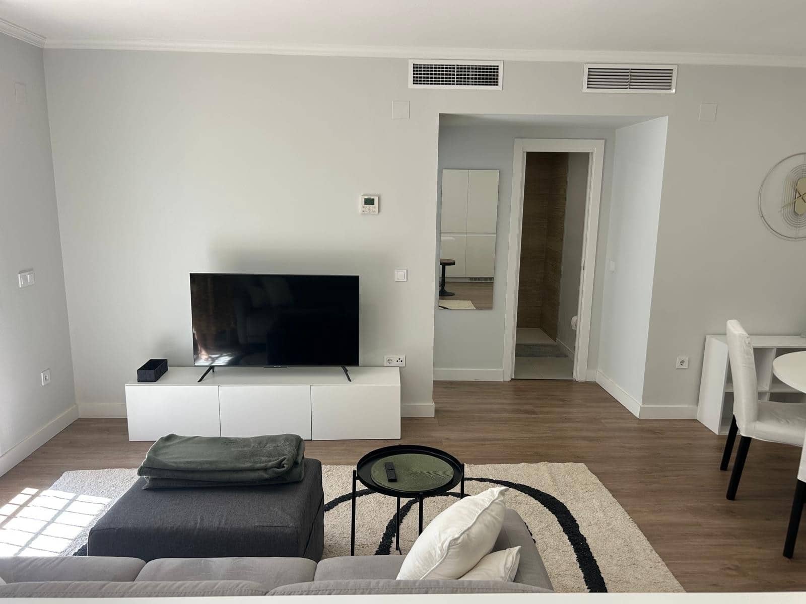 Appartement de 1 chambre à louer à Marbella avec piscine - 1 700 € (Ref: 9005169)