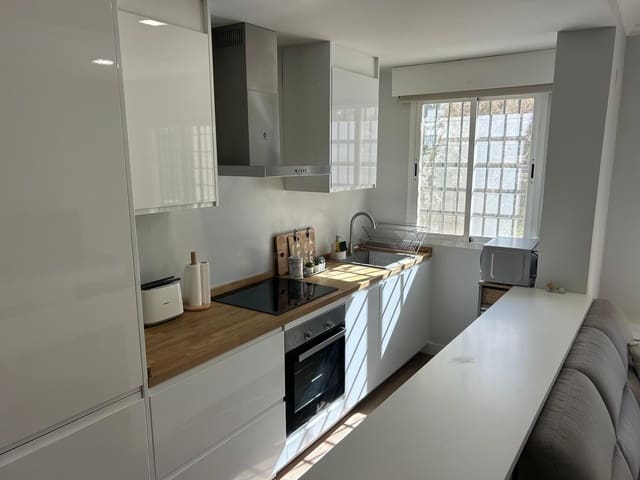 1 bedroom Apartment for rent in Rodeo Alto - Guadaiza - La Campana, Marbella with pool - € 1,700 (Ref: 9005169)