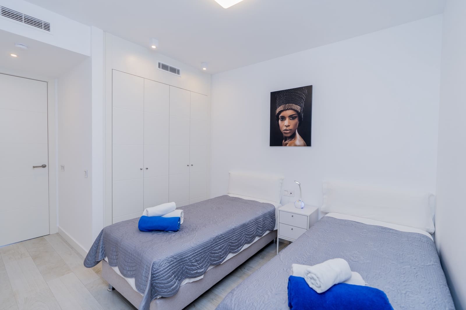 2 soverom Leilighet til salgs i Casares med svømmebasseng garasje - € 569 000 (Ref: 9005170)