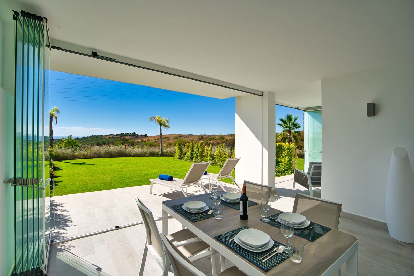 2 soverom Leilighet til salgs i Casares med svømmebasseng garasje - € 569 000 (Ref: 9005170)