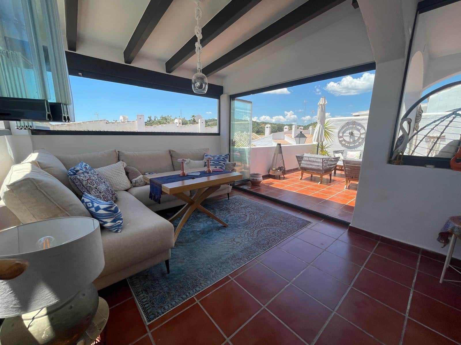 2 makuuhuone Huoneisto myytävänä paikassa Estepona mukana uima-altaan 
autotalli - 530 000 € (Ref: 9014405)