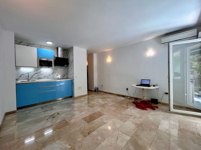 Studio til salgs i Marbella med svømmebasseng - € 277 000 (Ref: 9023666)