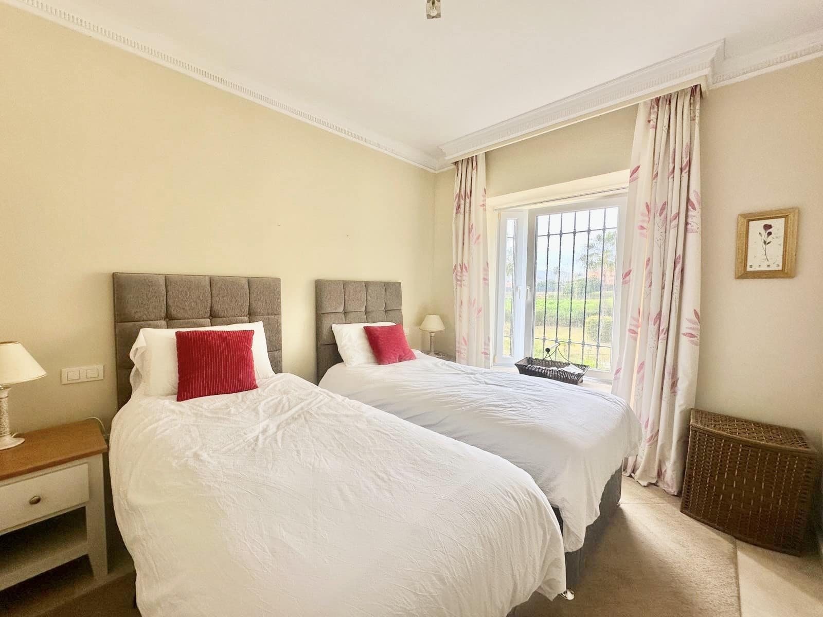 2 Zimmer Apartment zu verkaufen in Casares mit Pool Garage - 375.000 € (Ref: 9029417)