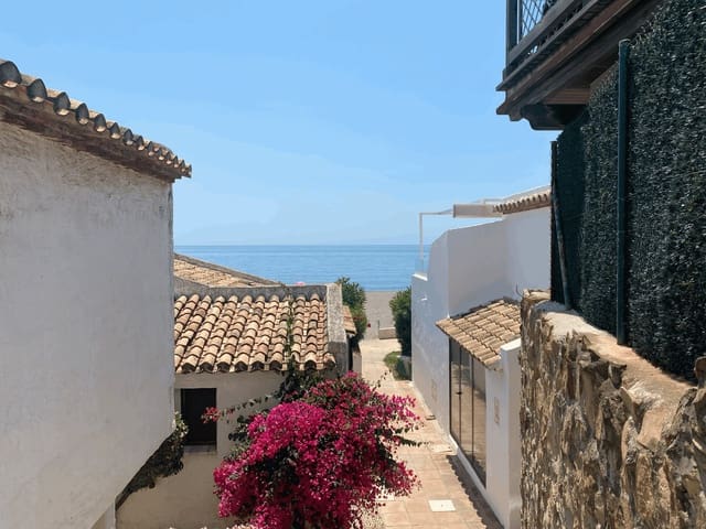 2 slaapkamer Appartement te koop in Bahía Dorada, Estepona met zwembad garage - € 265.000 (Ref: 9073252)