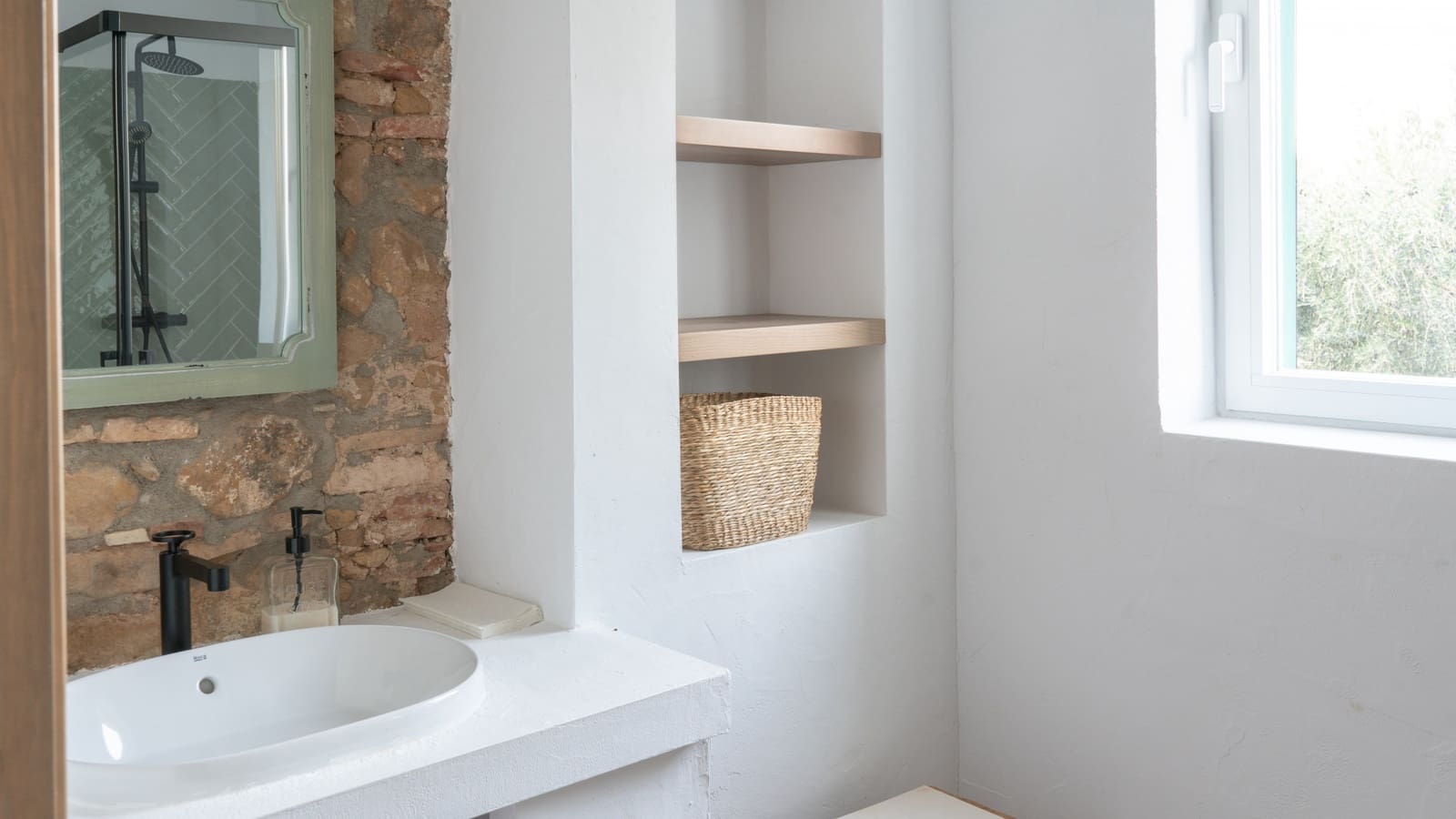 5 bedroom Finca/Country House for sale in Ardales with pool garage - € 6,000,000 (Ref: 9102802)