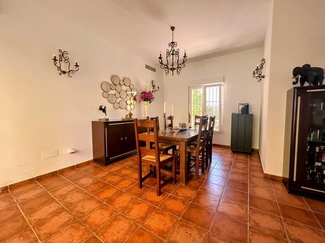 3 Zimmer Villa zu verkaufen in La Duquesa / Puerto de la Duquesa, Manilva mit Pool Garage - 960.000 € (Ref: 9102803)